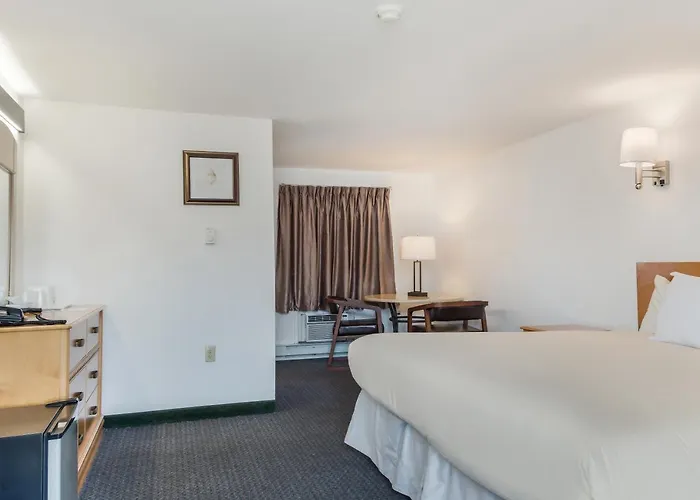 America\'S Best Value Inn & Suites/Hyannis