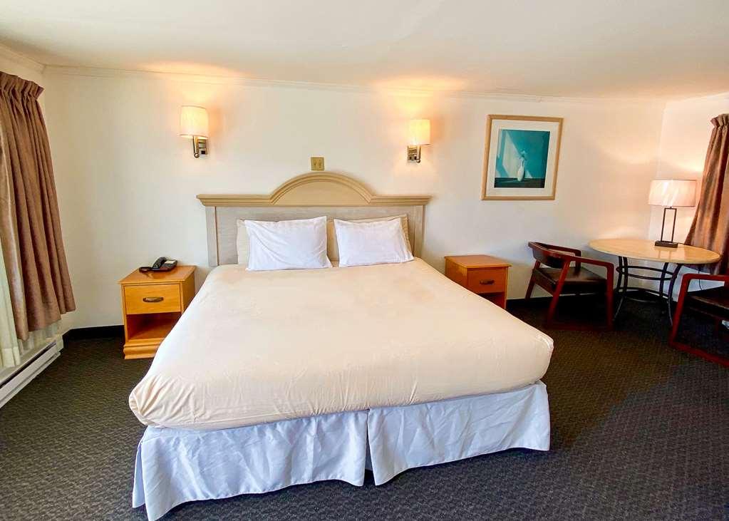 America's Value & Suites/hyannis Motel