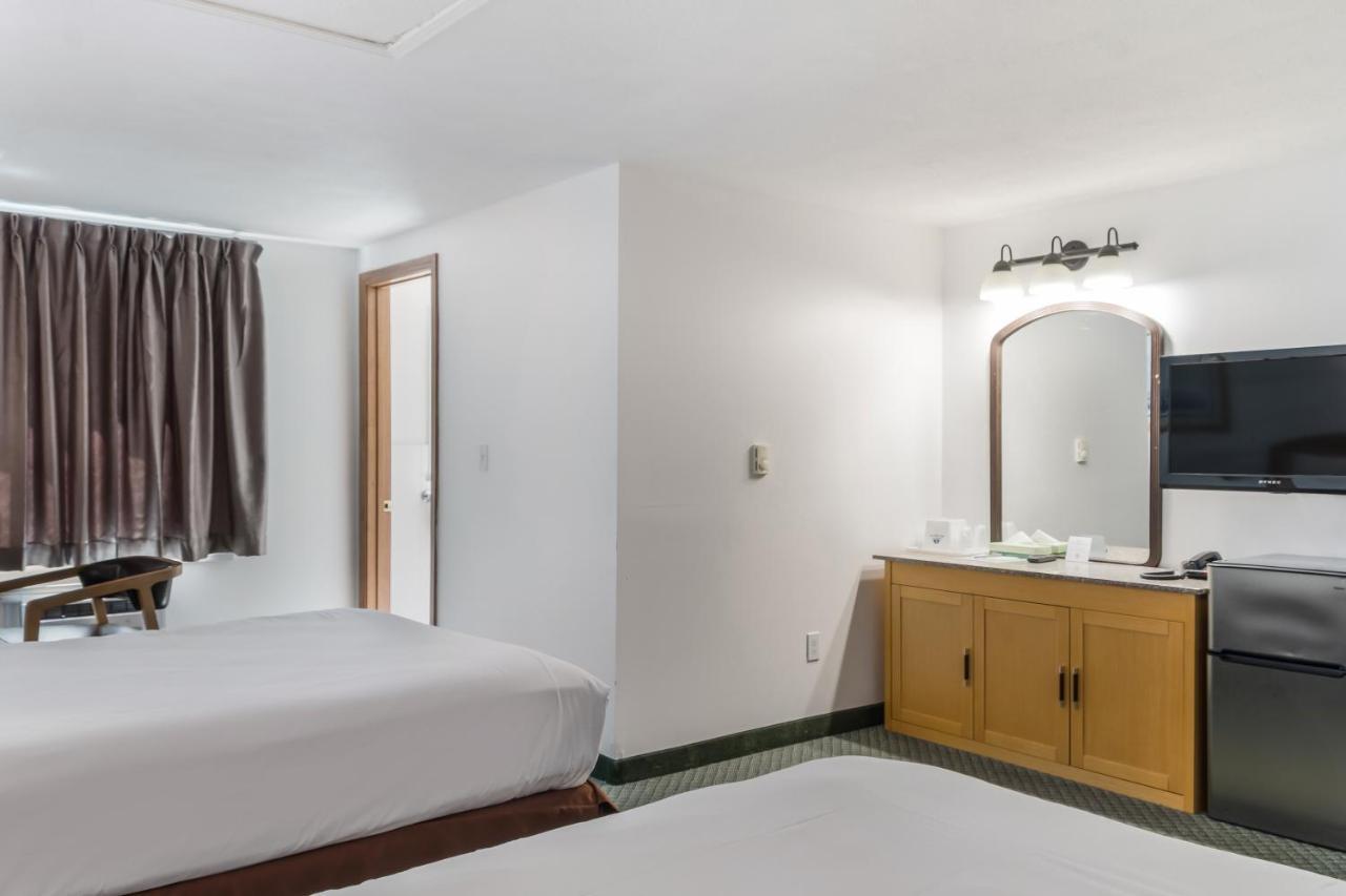 America's Value & Suites/hyannis